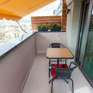 sky-apartments.hotels-in-tirana.com/
